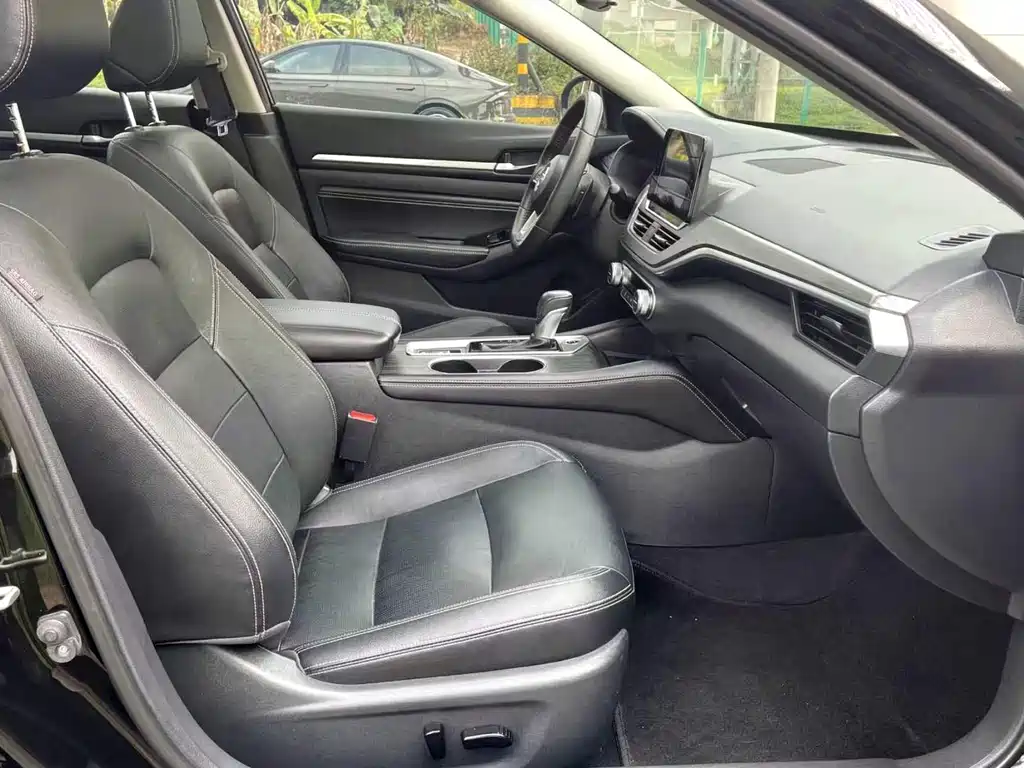 Nissan Teana — миниатюра 12