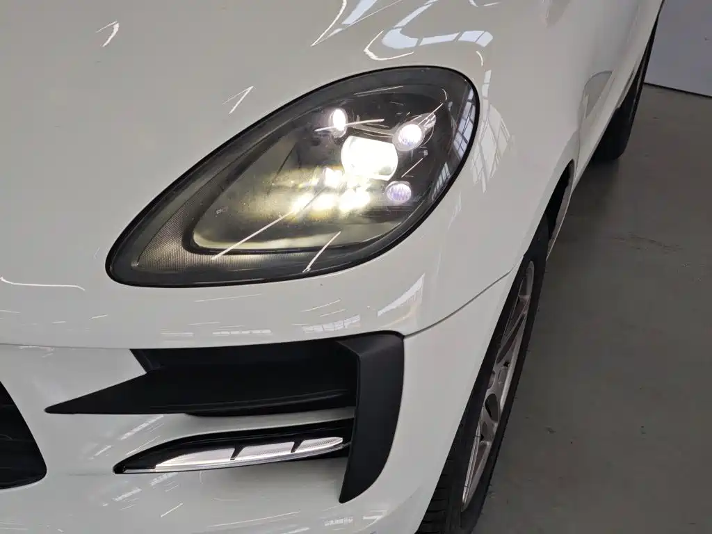 Porsche Macan — миниатюра 20