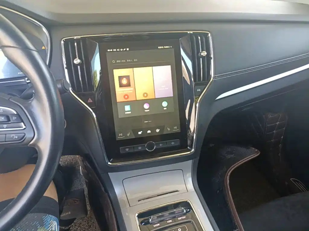 Roewe RX5 New Energy — миниатюра 13
