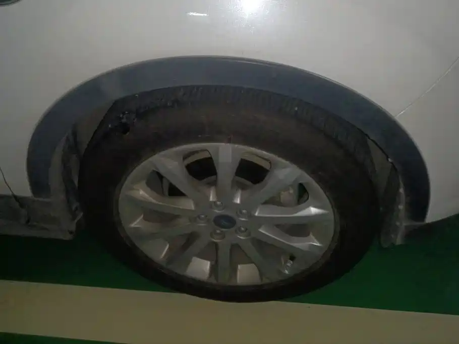 Ford Kuga — миниатюра 6