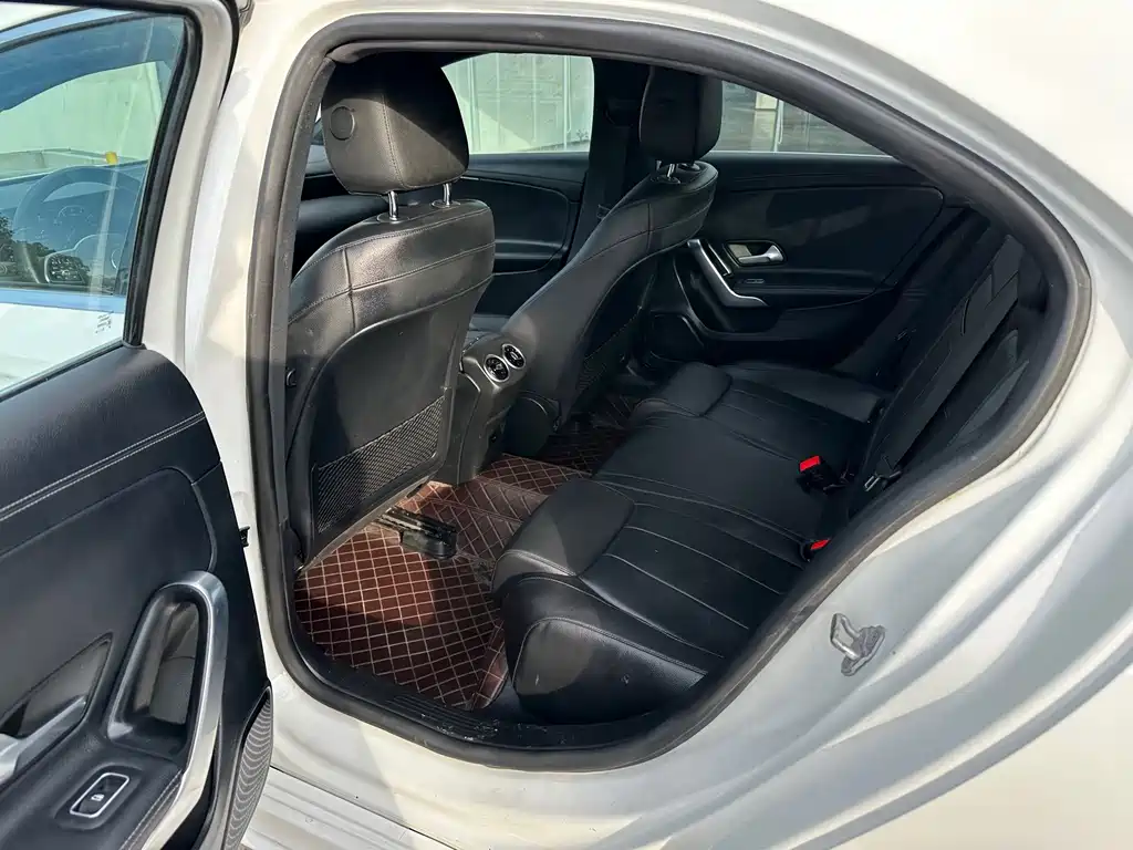 Mercedes-Benz A-Class — миниатюра 5
