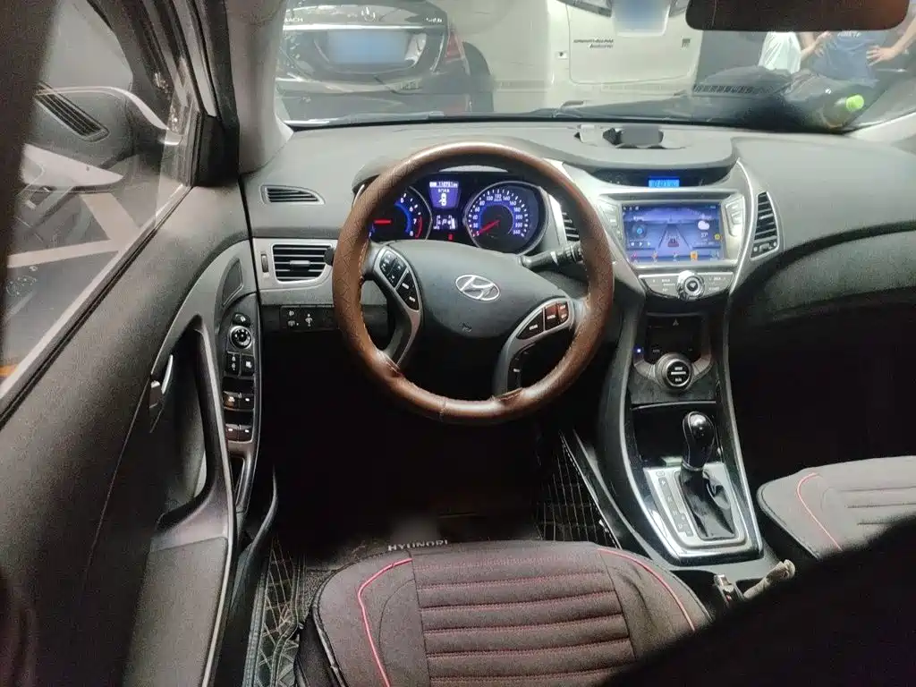 Hyundai Elantra Langdong — миниатюра 6