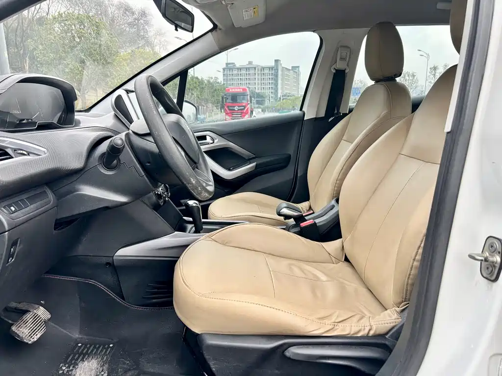 Peugeot 2008 — миниатюра 8
