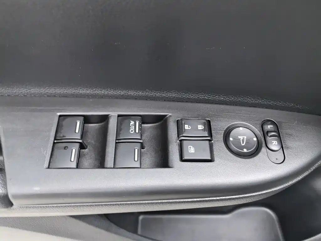 Honda Accord — миниатюра 9