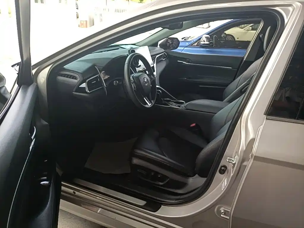 Toyota Camry — миниатюра 15