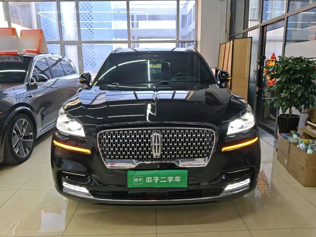 Lincoln Aviator — миниатюра 3