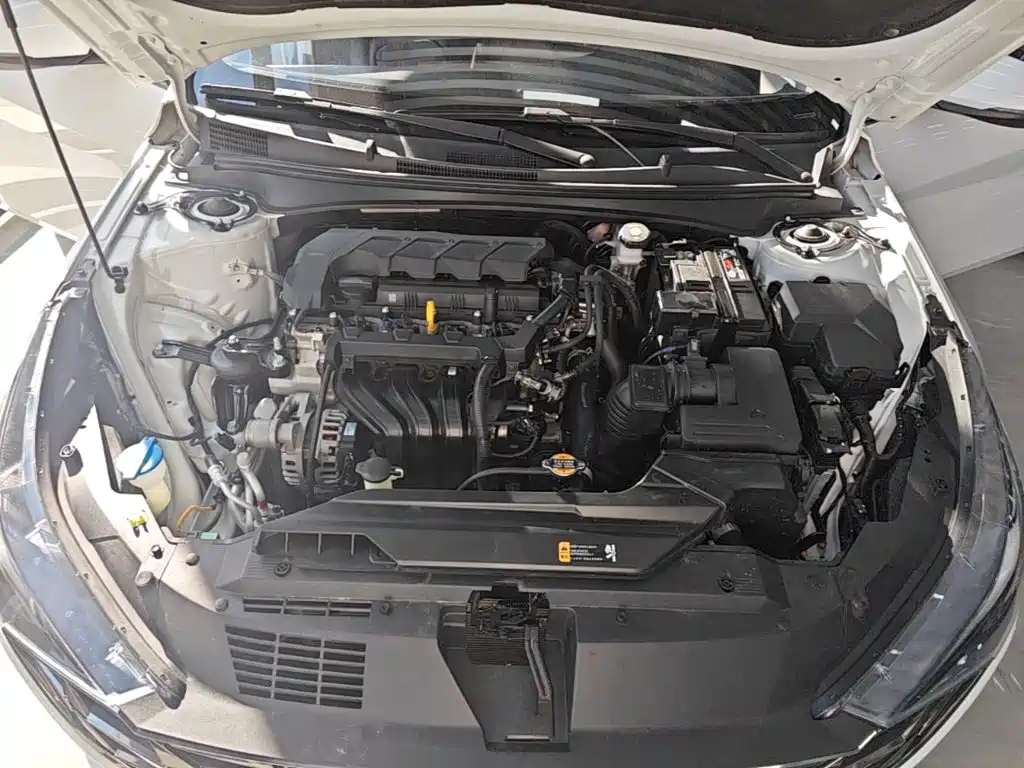 Hyundai Elantra — миниатюра 20