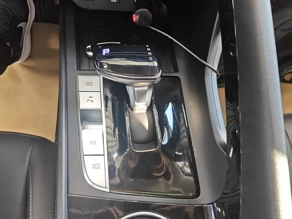 Hyundai Elantra — миниатюра 14