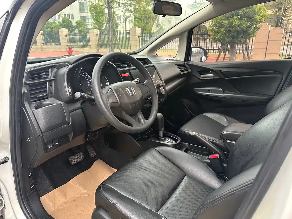 Honda Fit — миниатюра 4