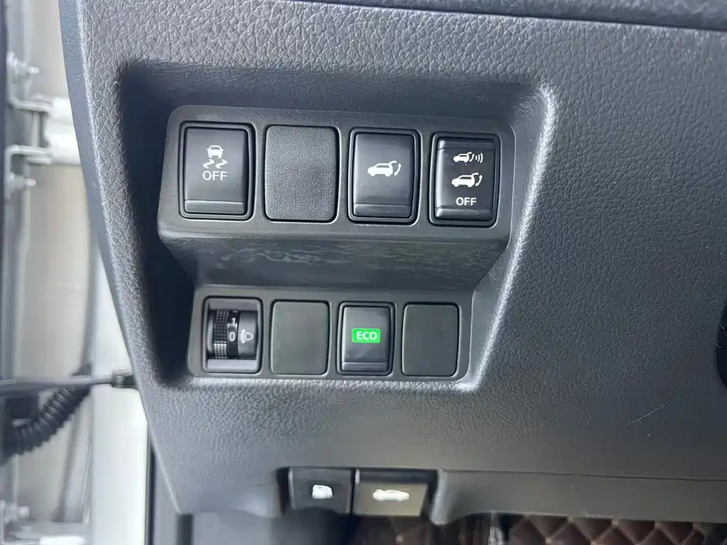 Nissan X-Trail — миниатюра 20