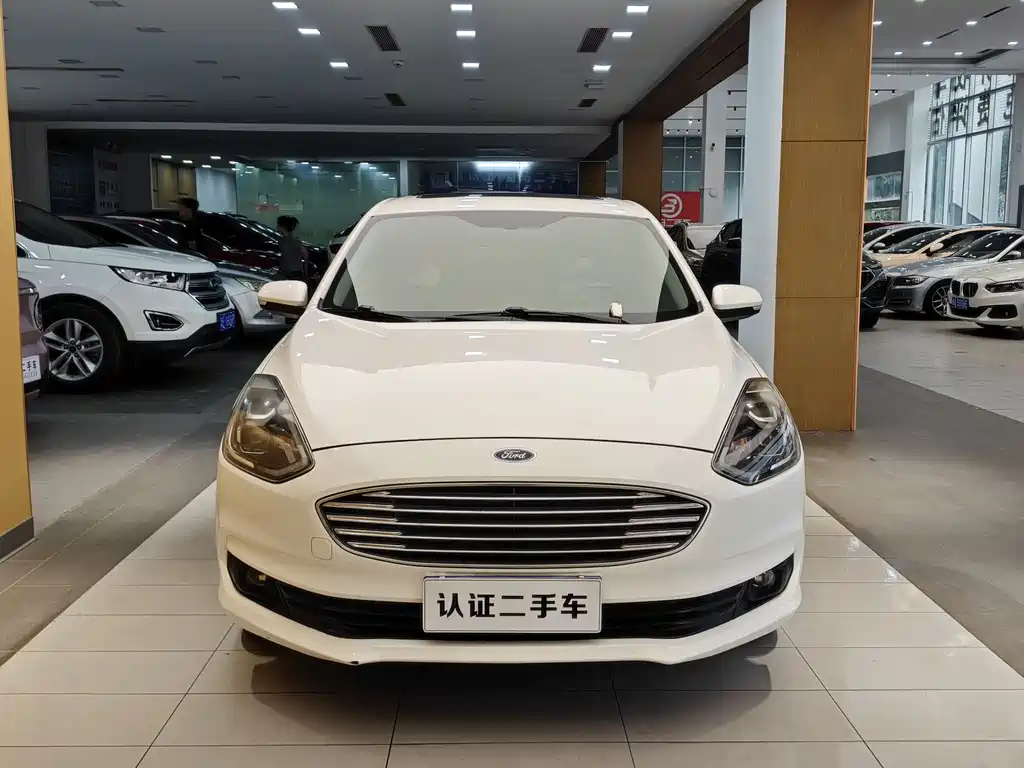 Ford Escort 2019 1.5L AT Enjoy V
