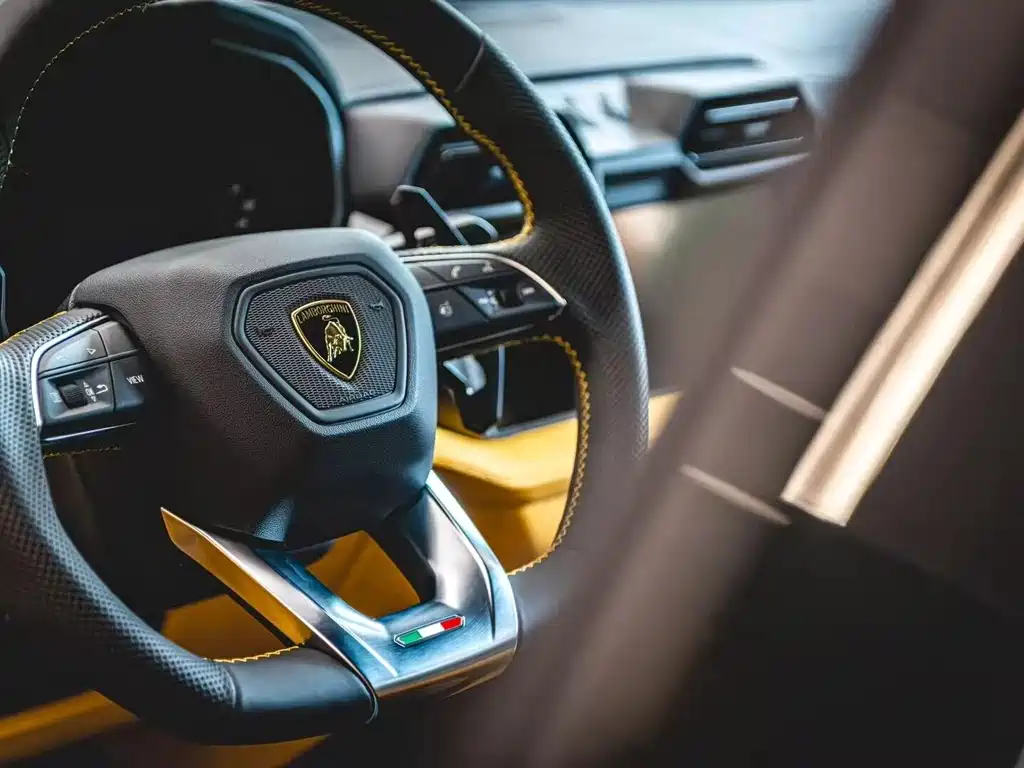 Lamborghini Urus SE — миниатюра 2