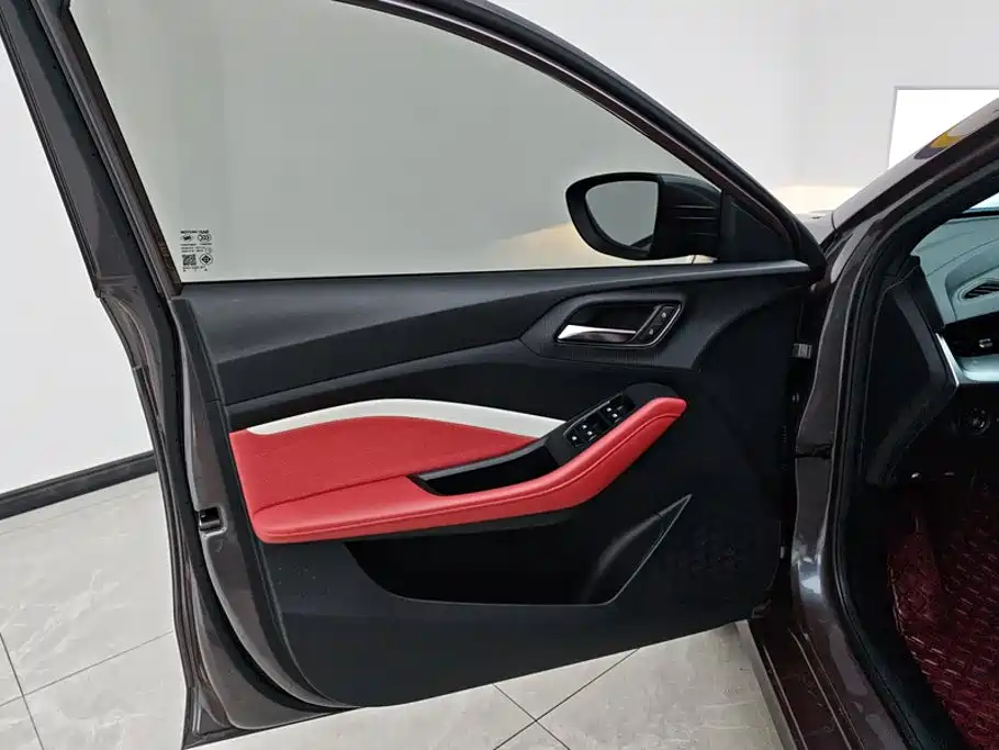 MG MG5 — миниатюра 7