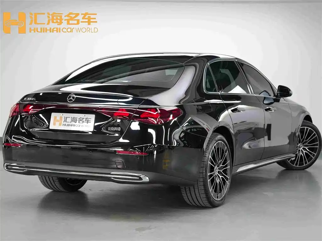 Mercedes-Benz E-Class — миниатюра 6