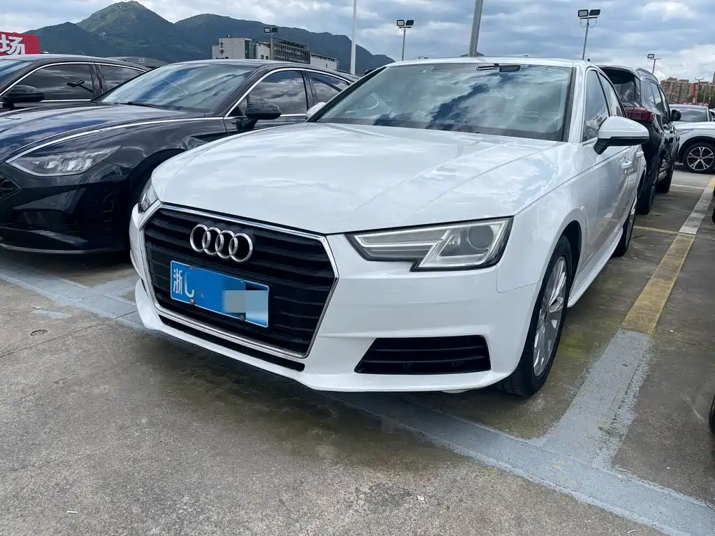 Audi A4L 2017