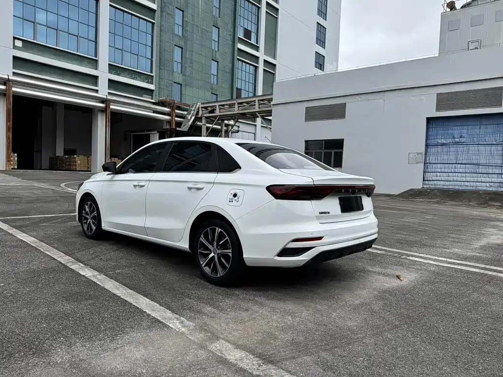 Geely Emgrand 4th Gen 1.5L CVT Flagship Type, фото 30