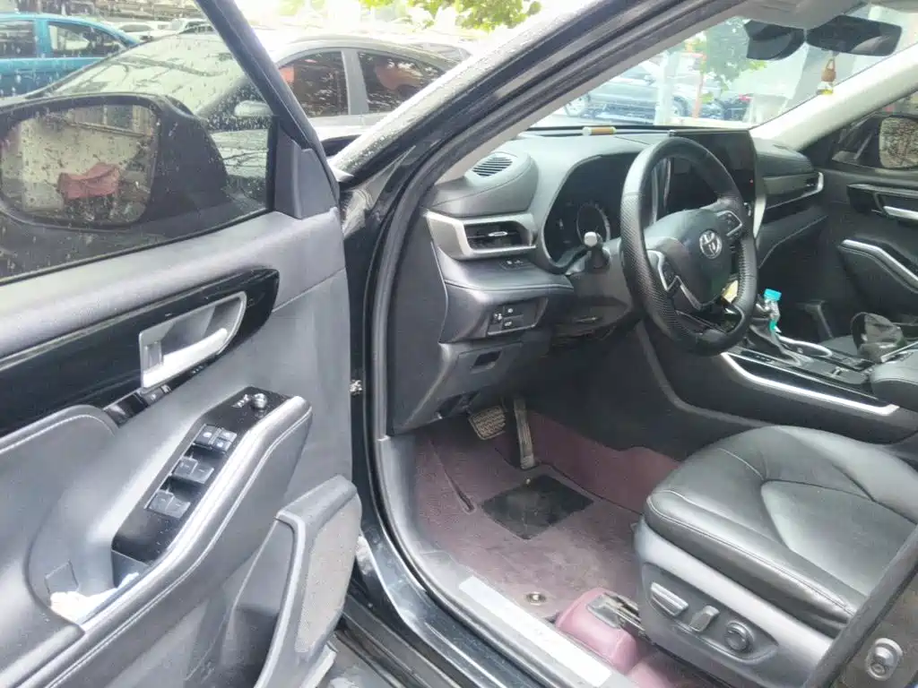 Toyota Highlander — миниатюра 14
