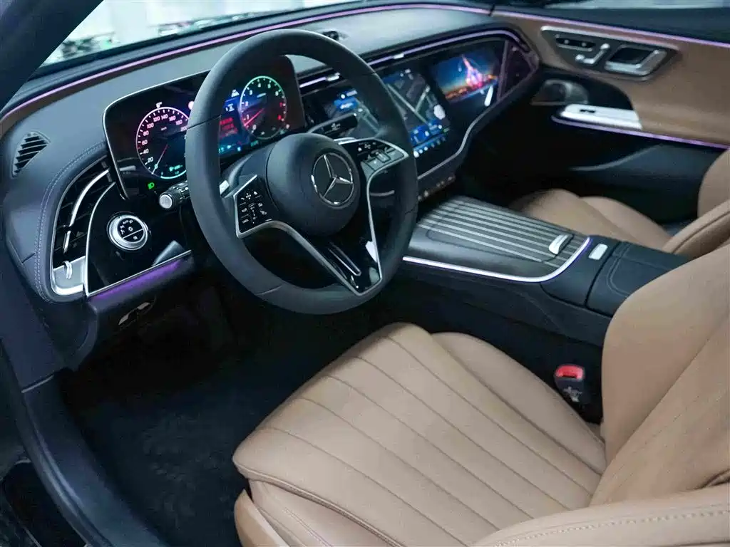 Mercedes-Benz E-Class — миниатюра 8