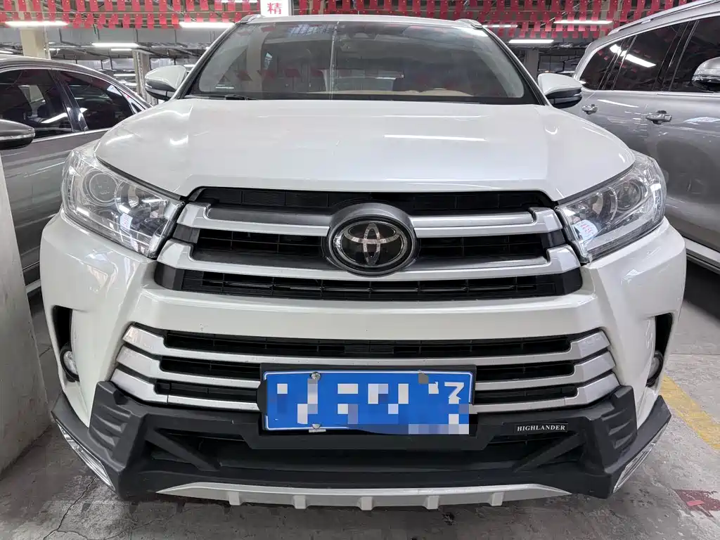 TOYOTA HIGHLANDER