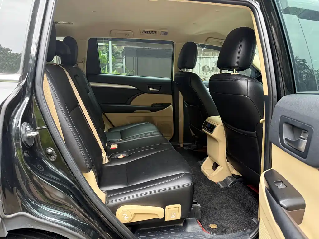 Toyota Highlander — миниатюра 21