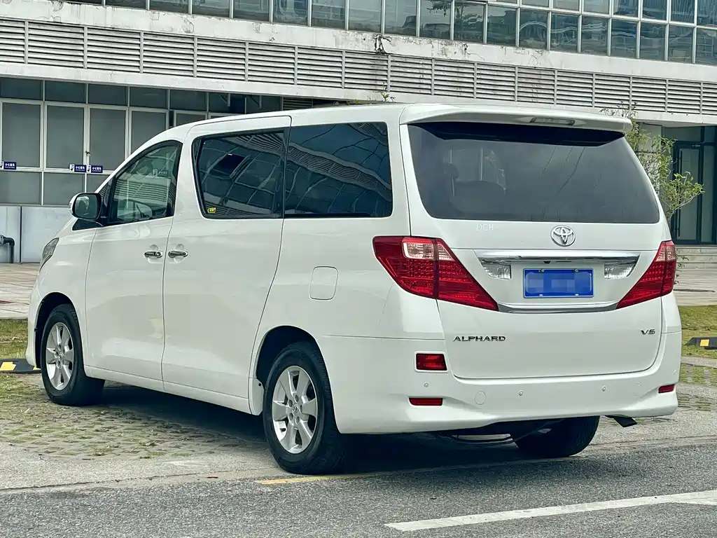 Toyota Alphard 2011 3.5L Luxury