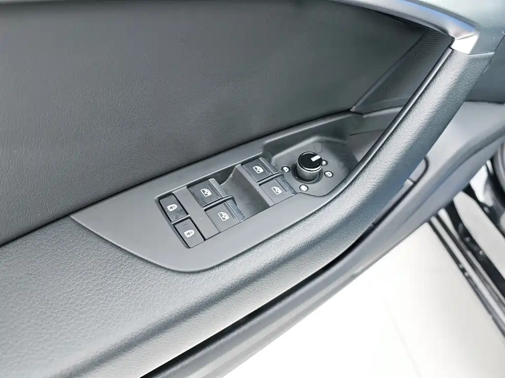 Audi A6L 2021 40 TFSI Luxury