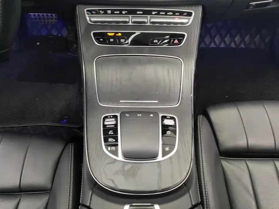 Mercedes-Benz E-Class (Import) — миниатюра 16