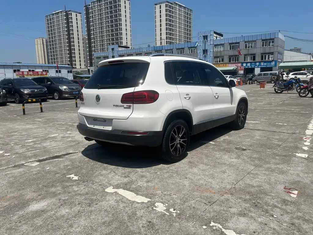 Volkswagen Tiguan — миниатюра 11