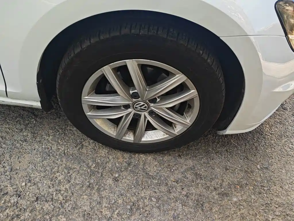 Volkswagen Golf — миниатюра 8