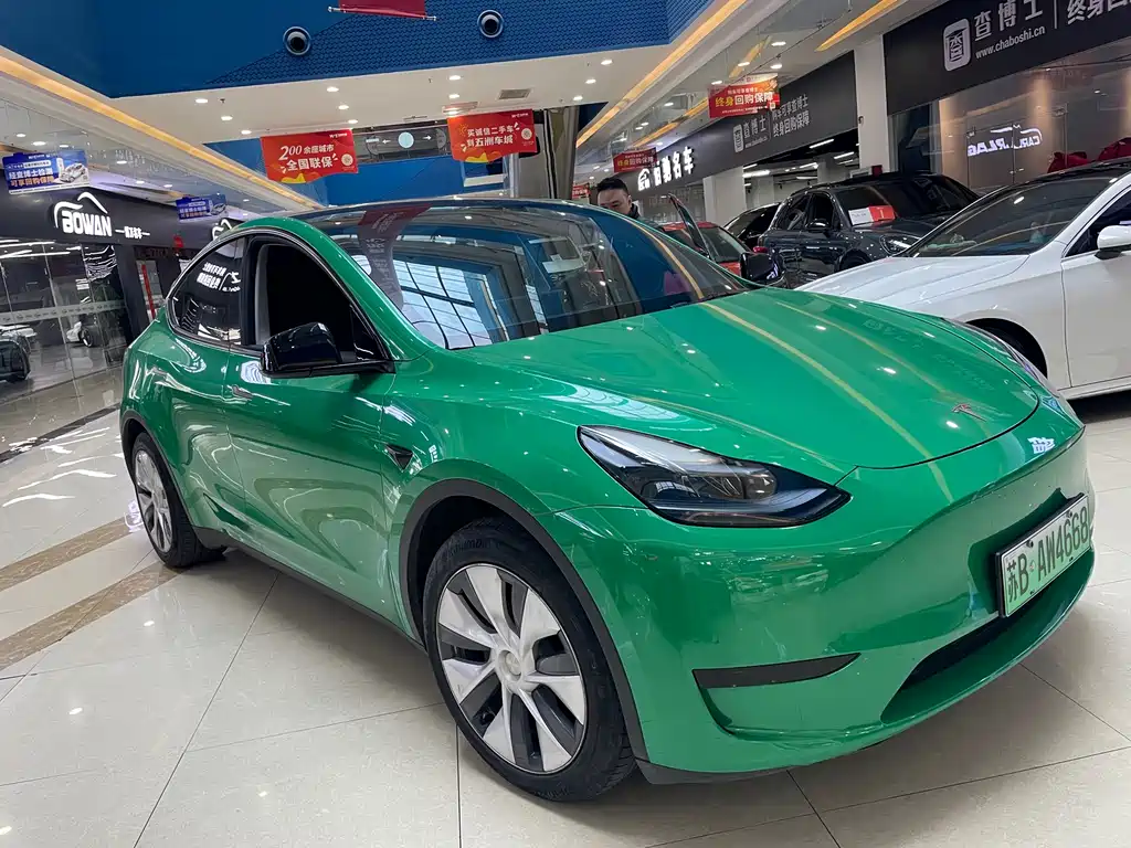 TESLA MODEL Y