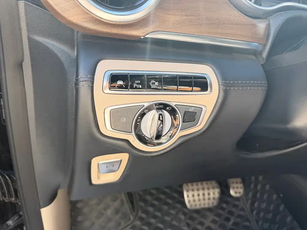 Mercedes-Benz V-Class — миниатюра 10