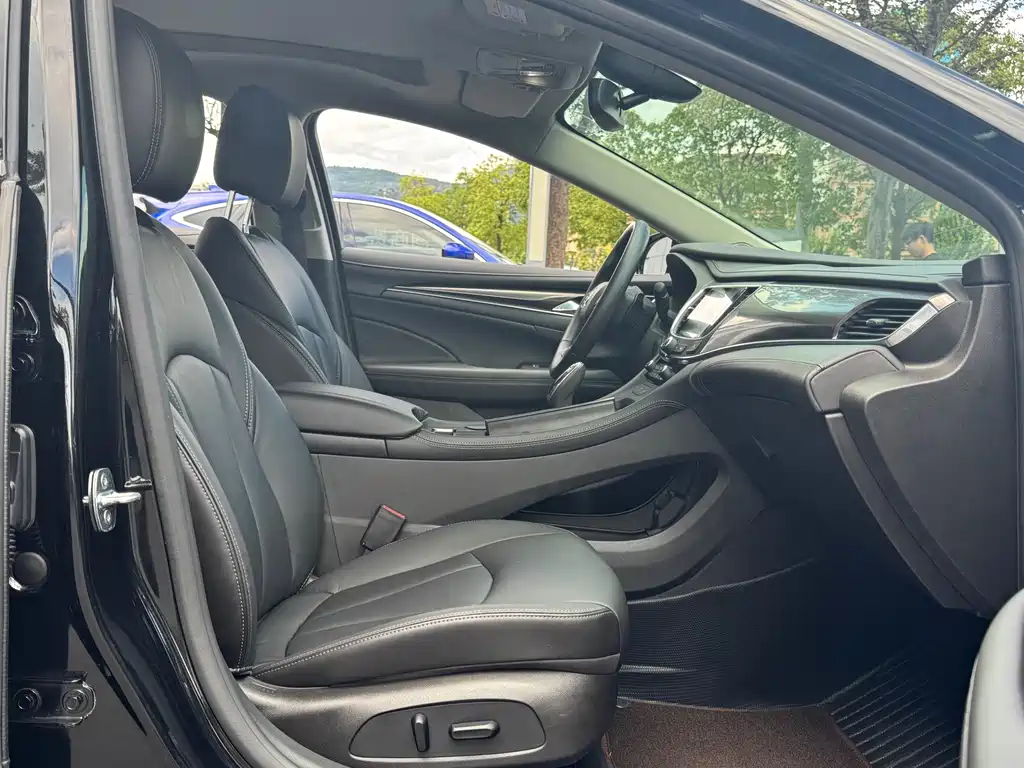 Buick LaCrosse — миниатюра 15
