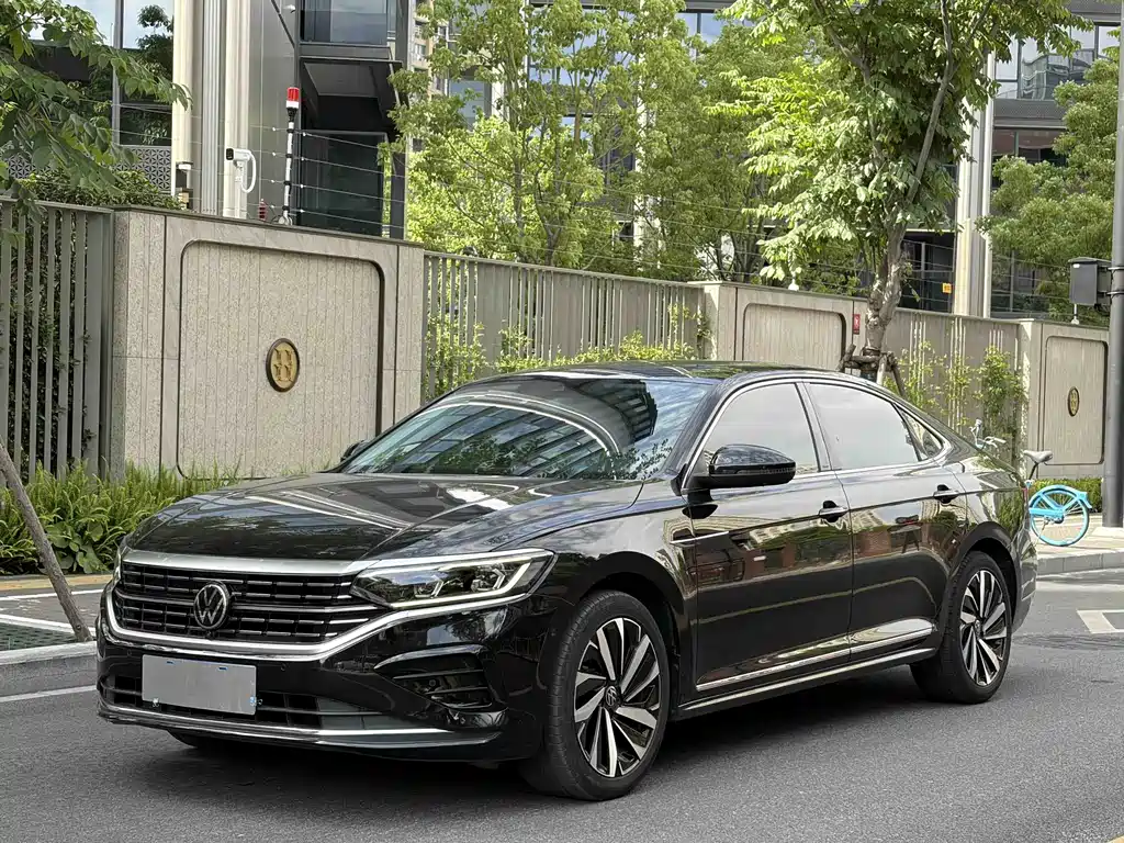 Volkswagen Passat 2024