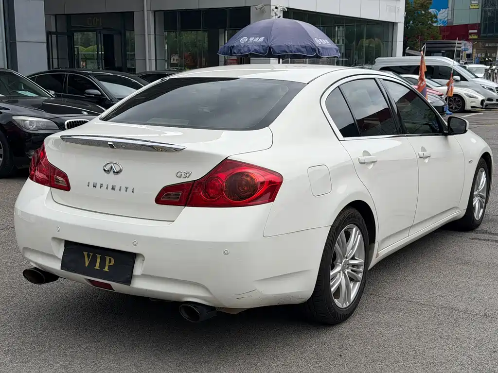 Infiniti G — миниатюра 6