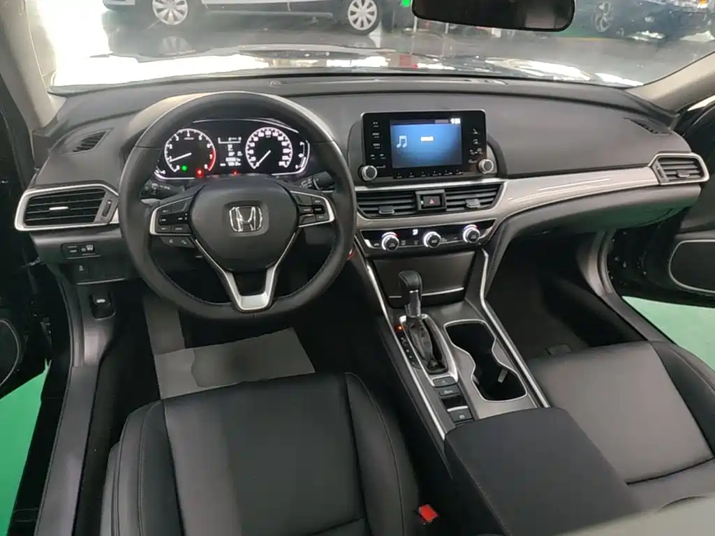 Honda Accord — миниатюра 10