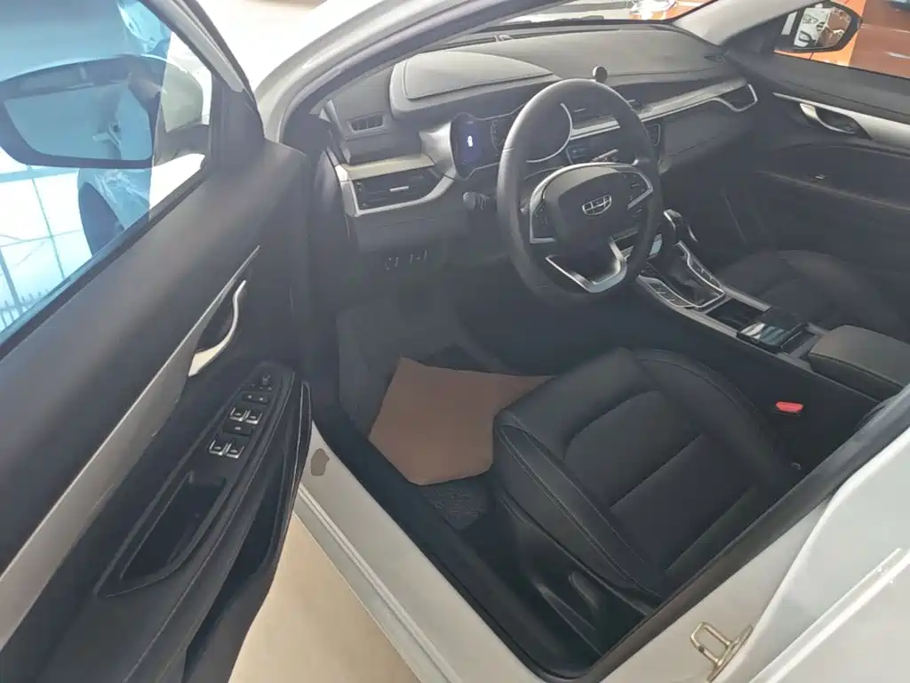 Geely Emgrand — миниатюра 16