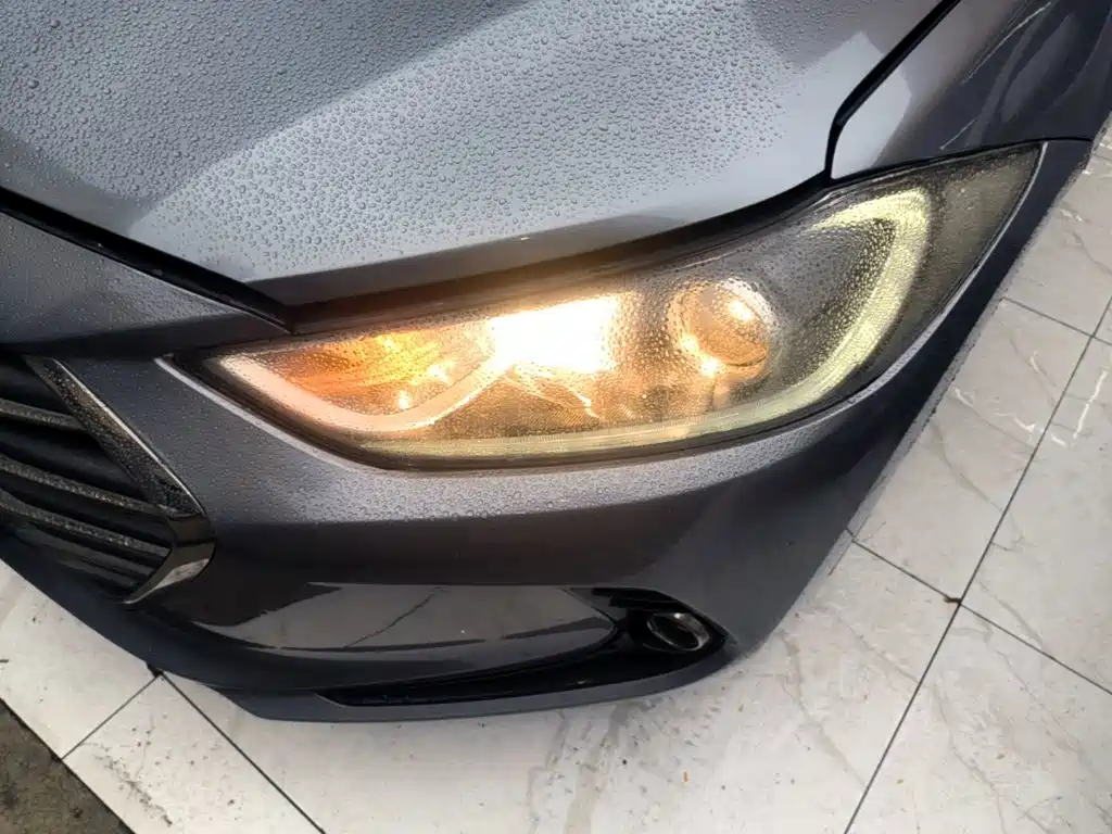 Hyundai Elantra — миниатюра 24