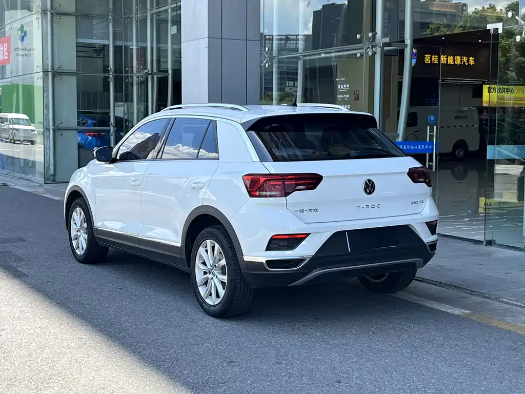Volkswagen T-Roc — миниатюра 21