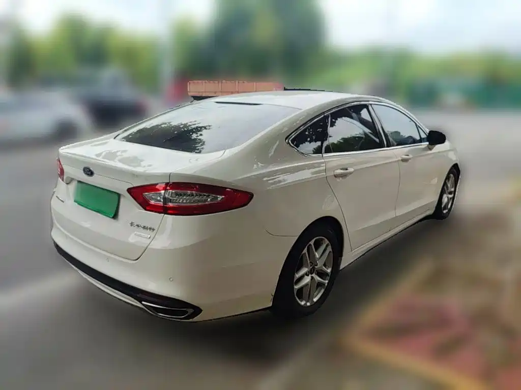 Ford Mondeo — миниатюра 6