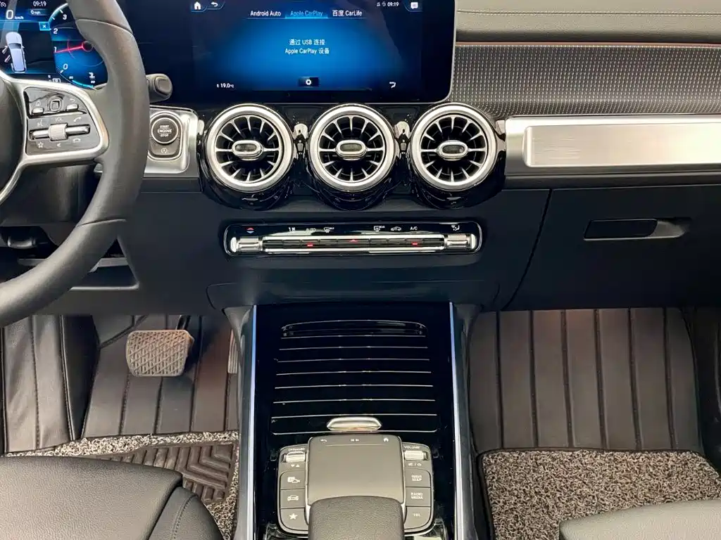 Mercedes-Benz GLB — миниатюра 9