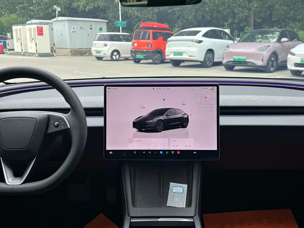 Tesla Model 3 — миниатюра 17
