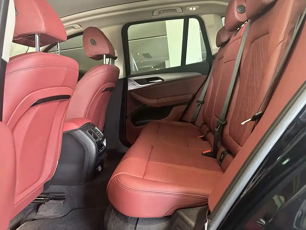 BMW iX3 — миниатюра 5