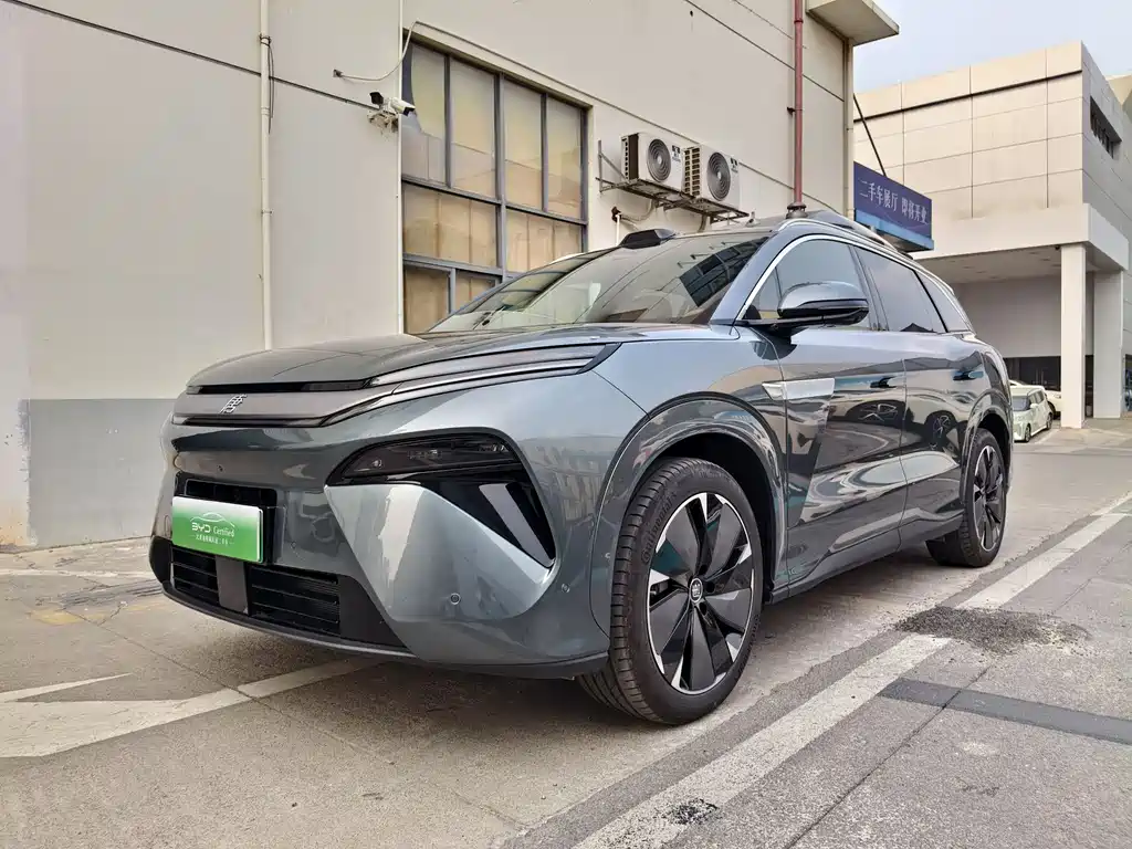 Byd 唐L 2025