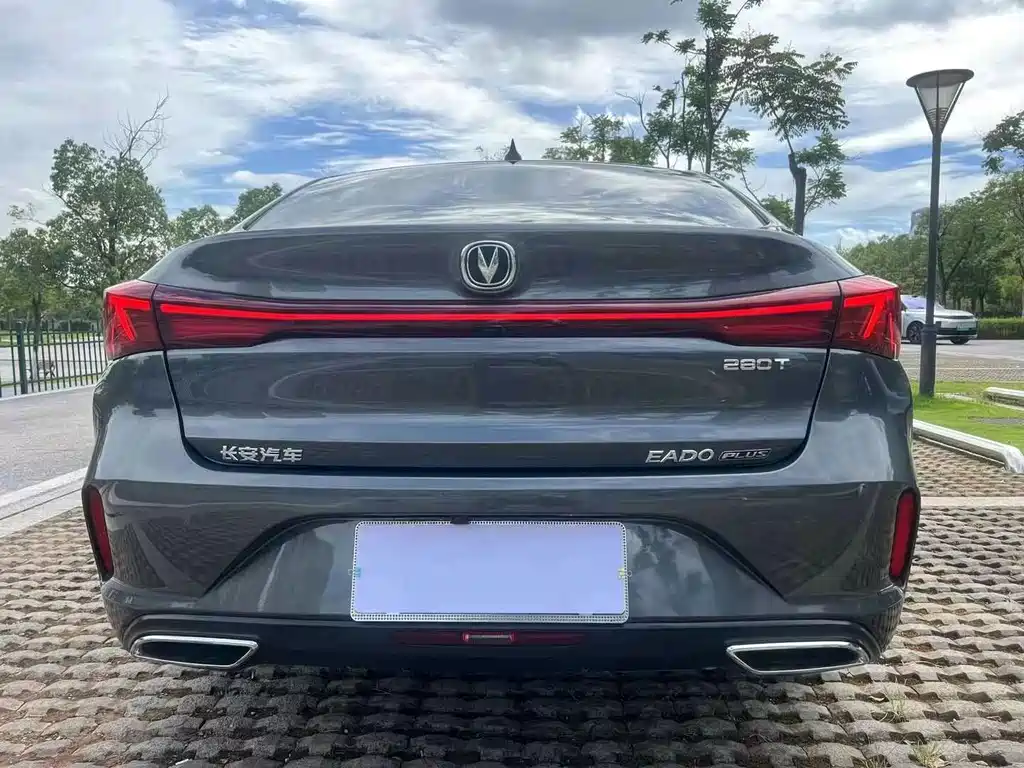 Changan Eado — миниатюра 8
