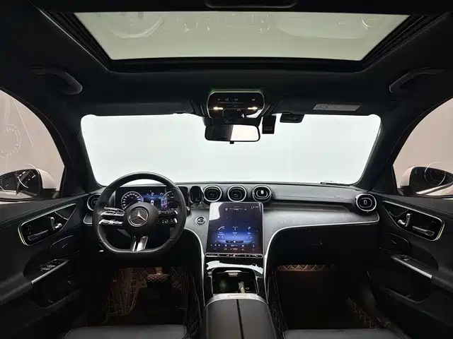 Mercedes-Benz C-Class — миниатюра 6