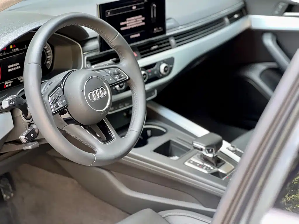 Audi A4L 2022 40 TFSI Fashion