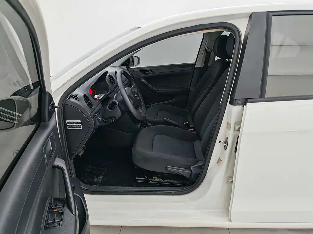 Volkswagen Jetta — миниатюра 7
