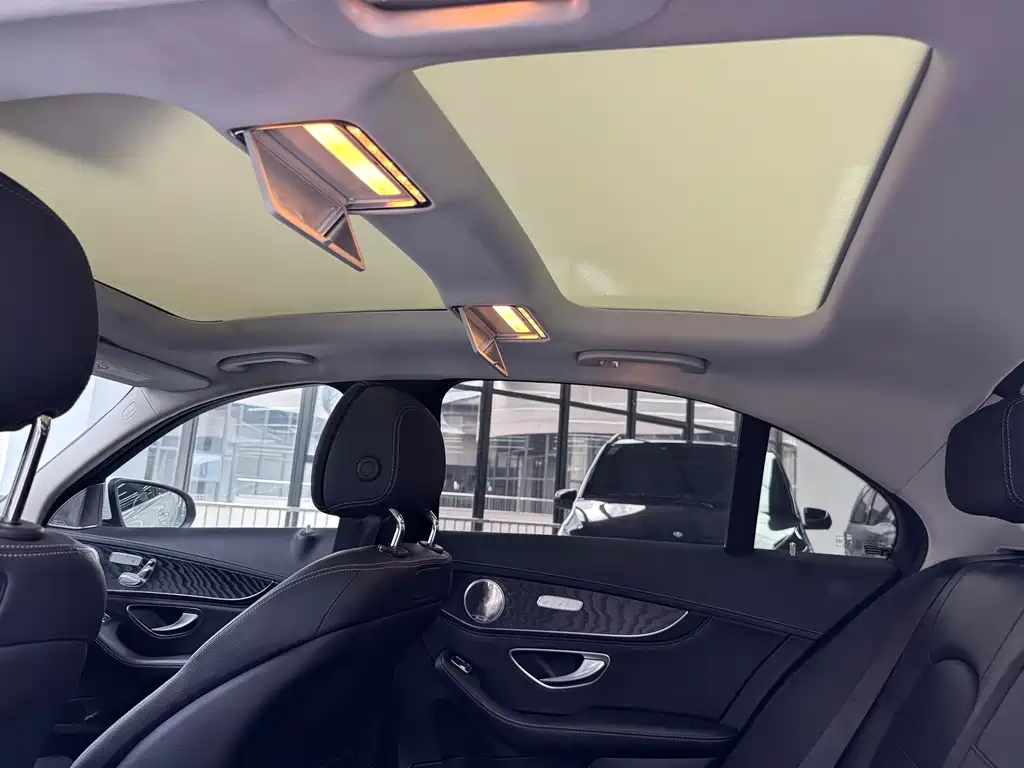 Mercedes-Benz C-Class — миниатюра 10
