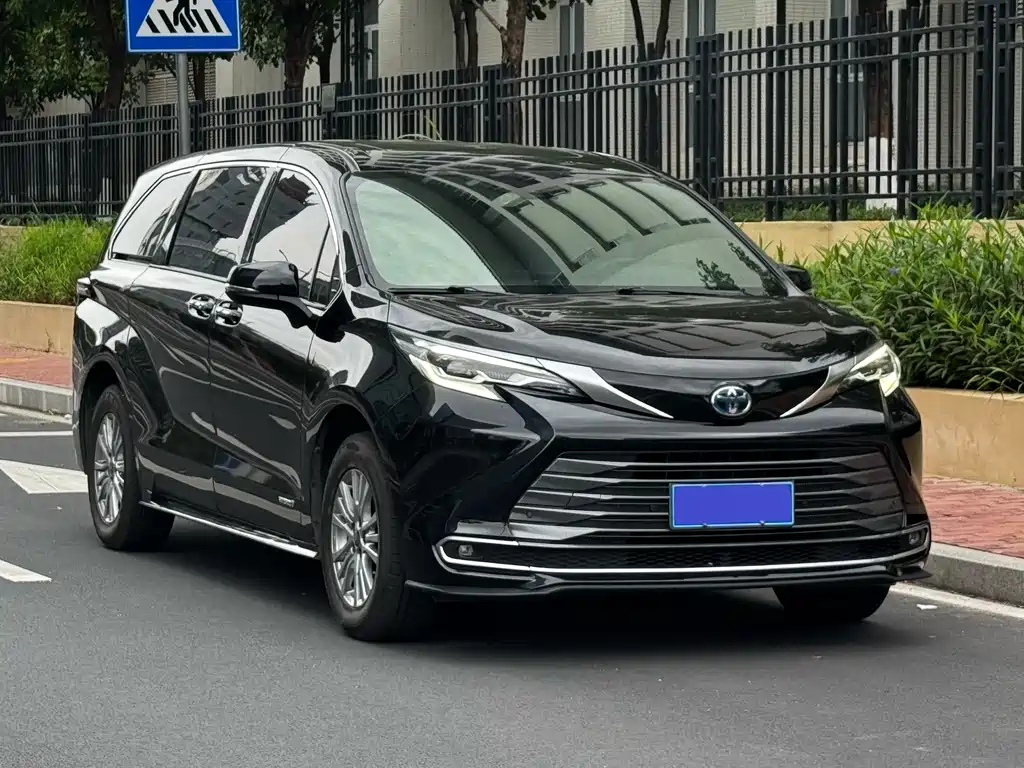 Toyota Sienna 2021 2.5L Luxury