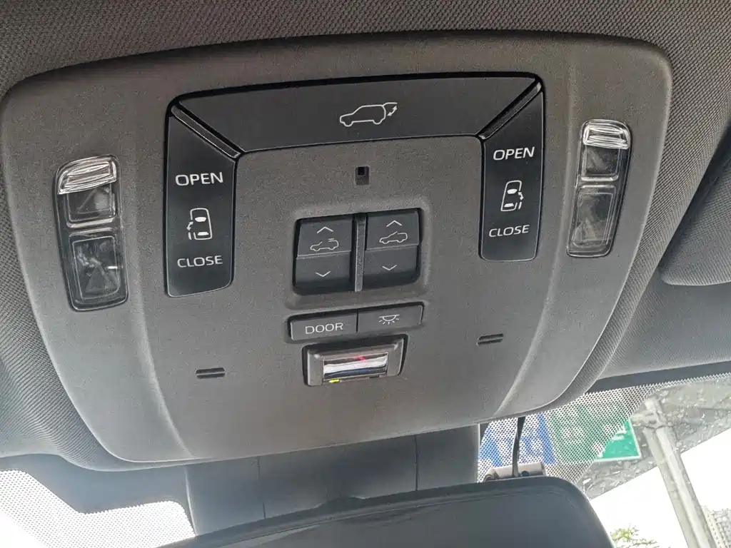 Toyota Sienna 2021 2.5L Luxury